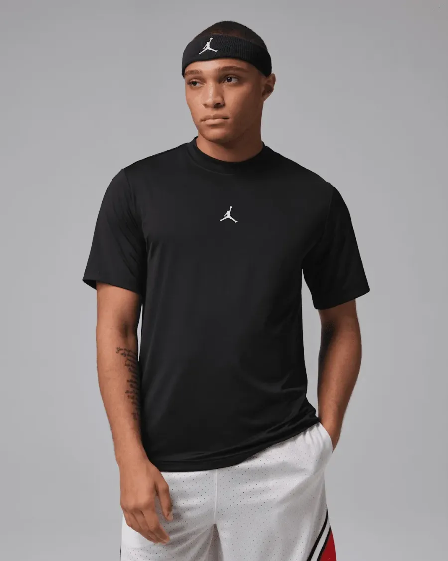Футболка Nike Air Jordan Sport Essentials Dri-FIT Short-Sleeve Top IF0882-010