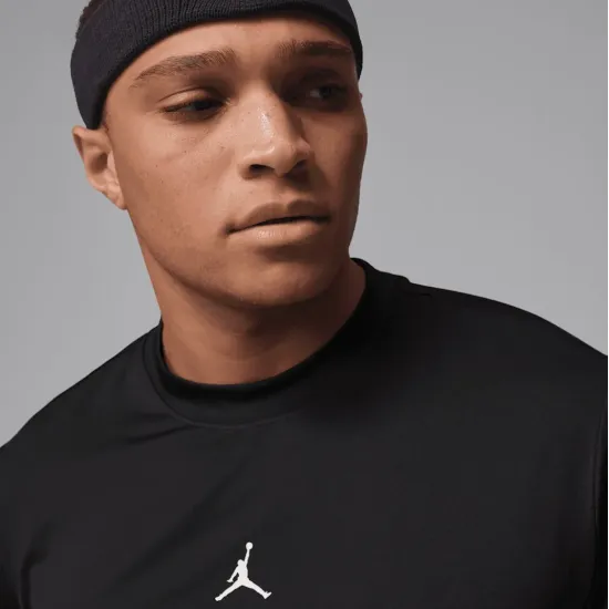 Футболка Nike Air Jordan Sport Essentials Dri-FIT Short-Sleeve Top IF0882-010