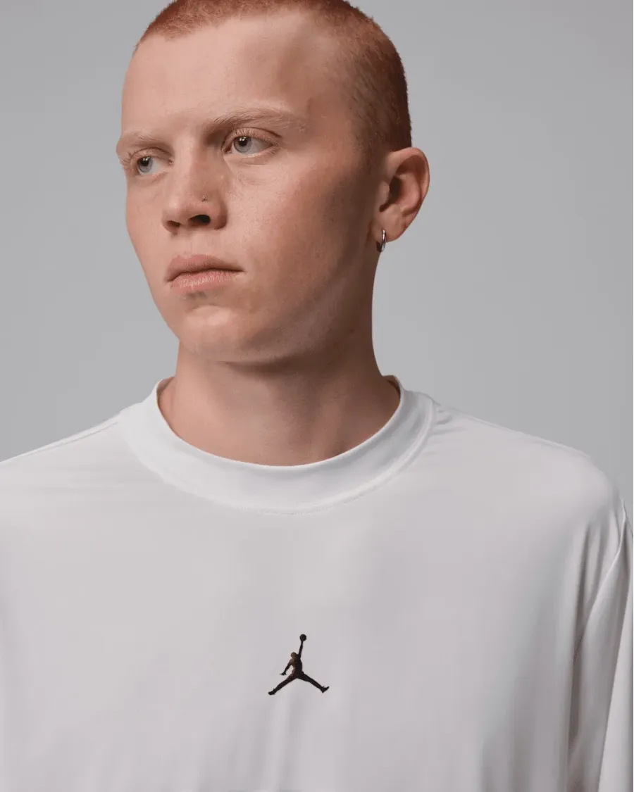 Футболка Nike Air Jordan Sport Essentials Dri-FIT Short-Sleeve Top IF0882-100
