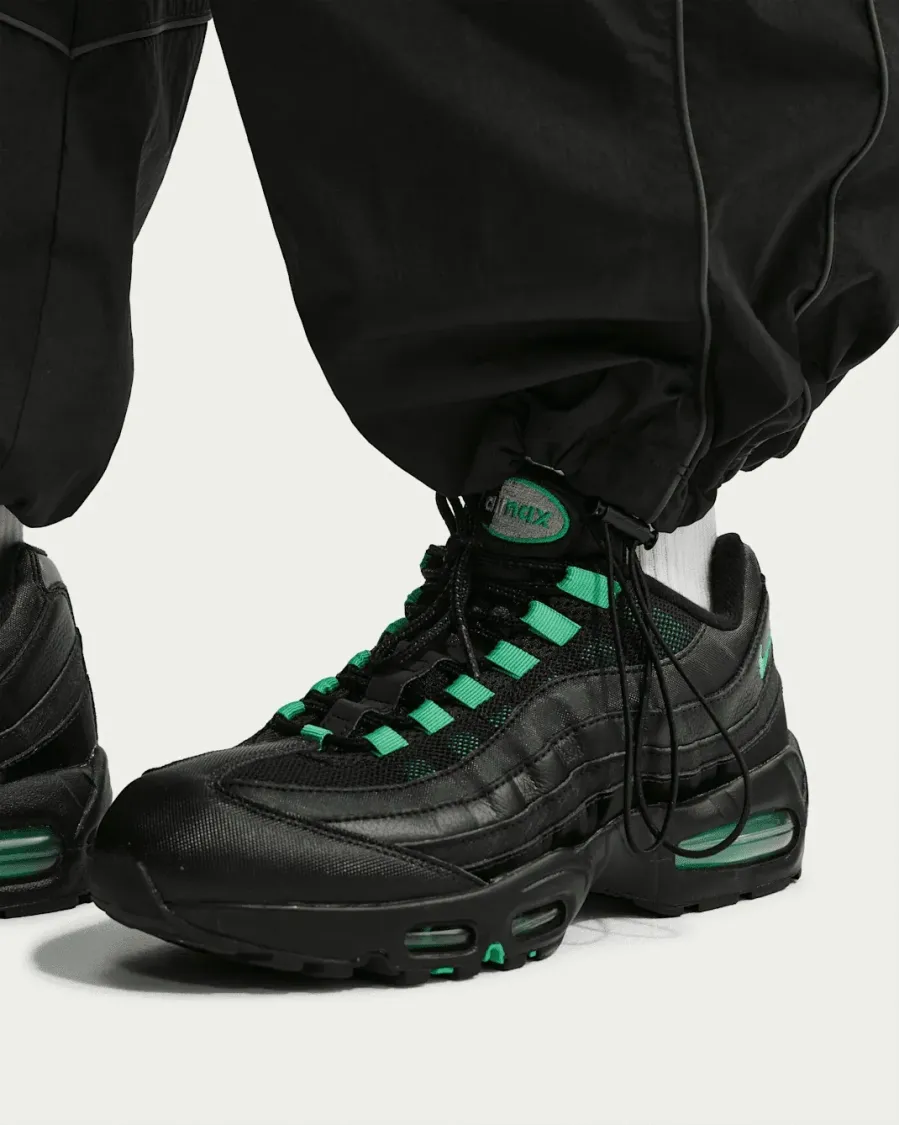Штани Nike Air Track IF1306-010
