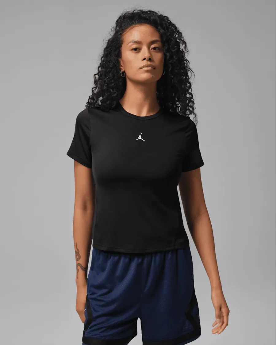 Футболка Nike Air Jordan Sport Essentials Dri-FIT IF2354-010