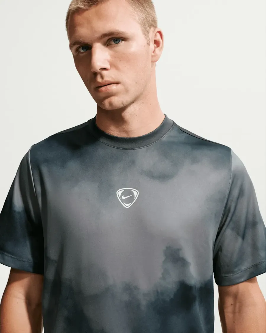 Футболка Nike Academy+ Dri-FIT IF2549-010