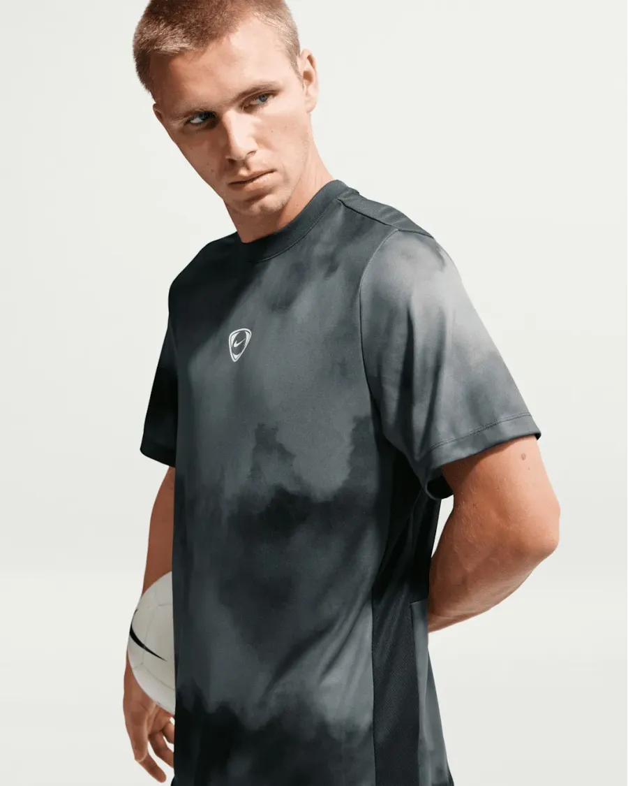 Футболка Nike Academy+ Dri-FIT IF2549-010