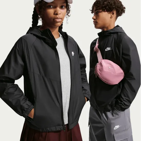 Куртка Nike Sportswear Windrunner Repel IF2821-010