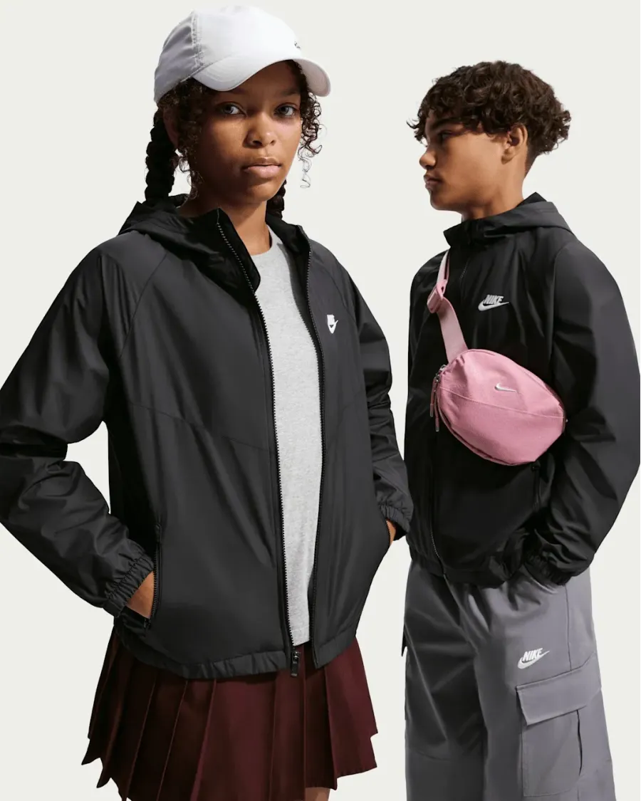 Куртка Nike Sportswear Windrunner Repel IF2821-010