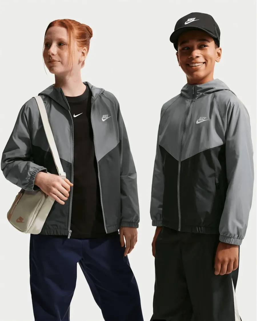 Куртка Nike Sportswear Windrunner Repel IF2821-084