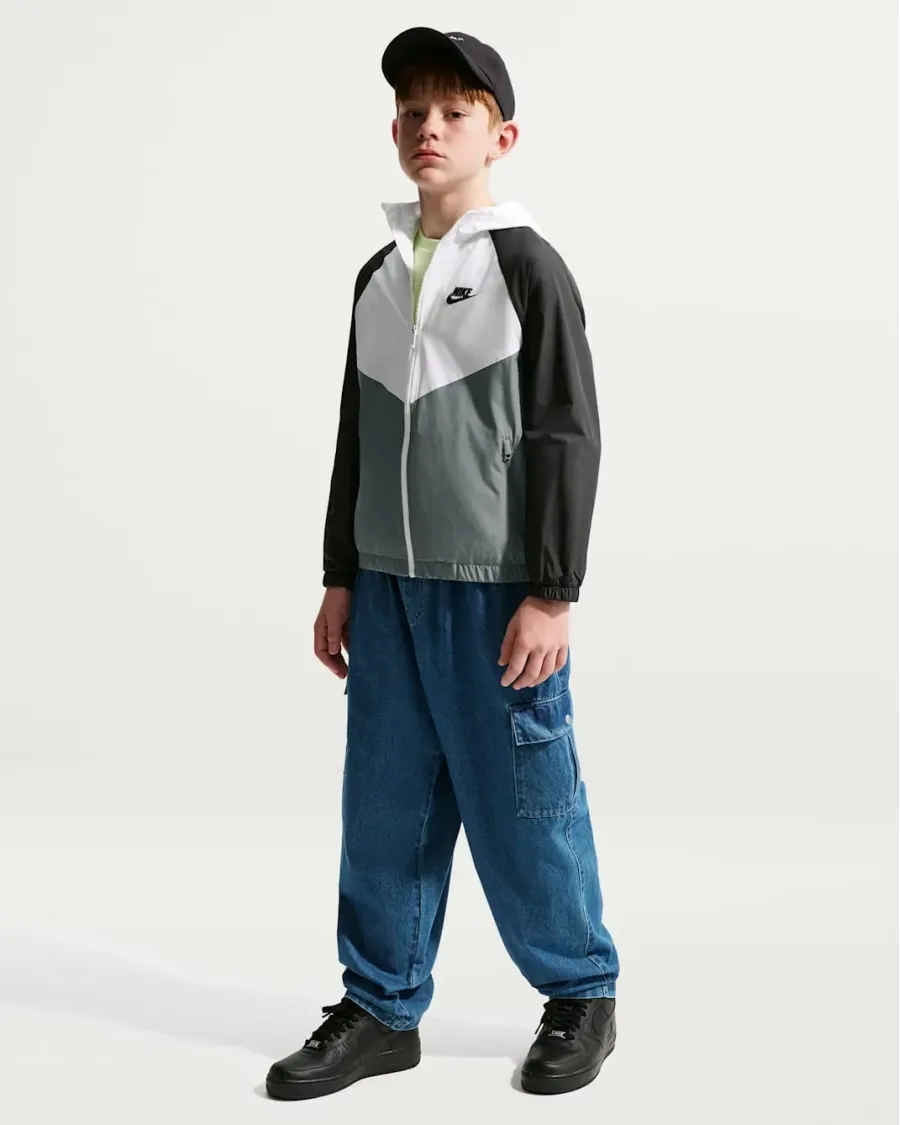 Куртка Nike Sportswear Windrunner Repel IF2821-100