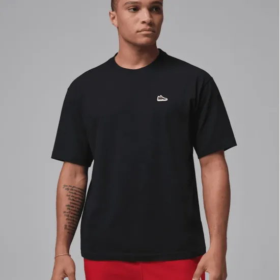 Футболка Nike Air Jordan Sneaker Patch IF3107-010