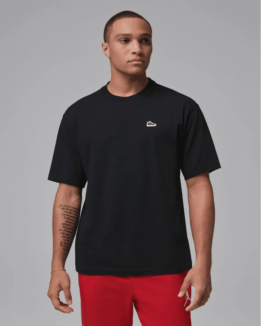 Футболка Nike Air Jordan Sneaker Patch IF3107-010