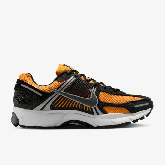 Кросівки Nike Zoom Vomero 5 HV2527-002 IF6211-700
