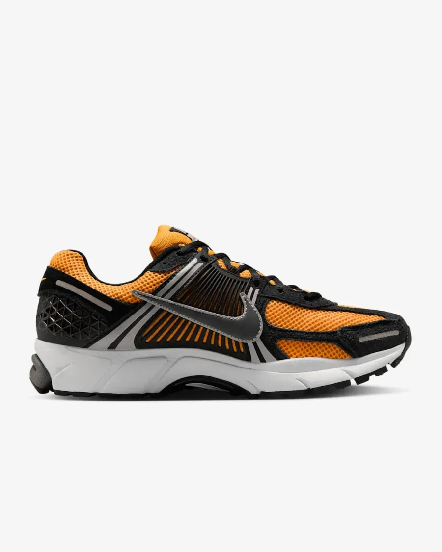 Кросівки Nike Zoom Vomero 5 HV2527-002 IF6211-700