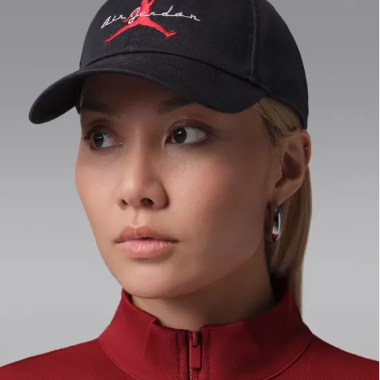 Кепка Nike Air Jordan Club Cap Unstructured Adjustable IF8483-010