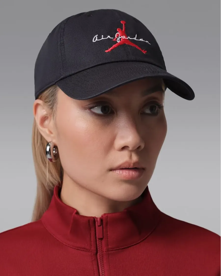 Кепка Nike Air Jordan Club Cap Unstructured Adjustable IF8483-010