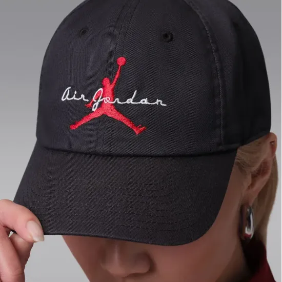 Кепка Nike Air Jordan Club Cap Unstructured Adjustable IF8483-010