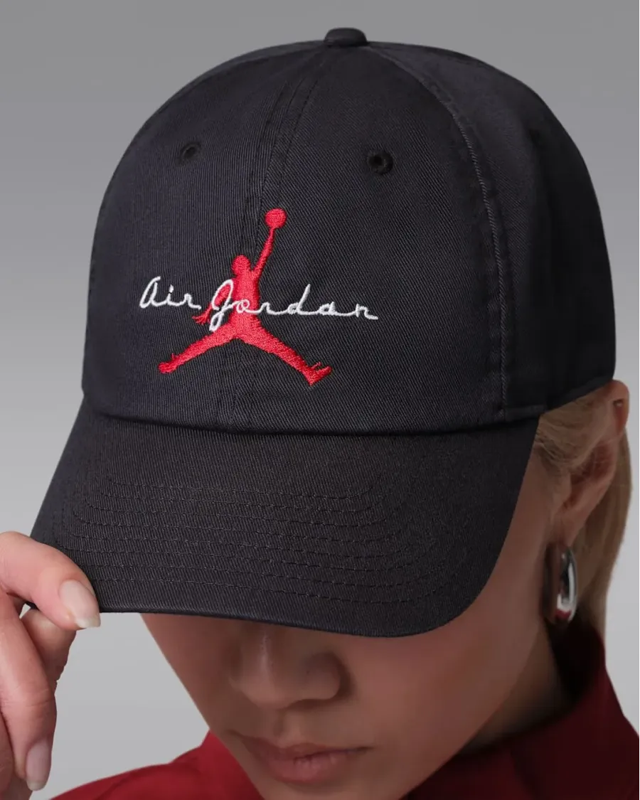 Кепка Nike Air Jordan Club Cap Unstructured Adjustable IF8483-010