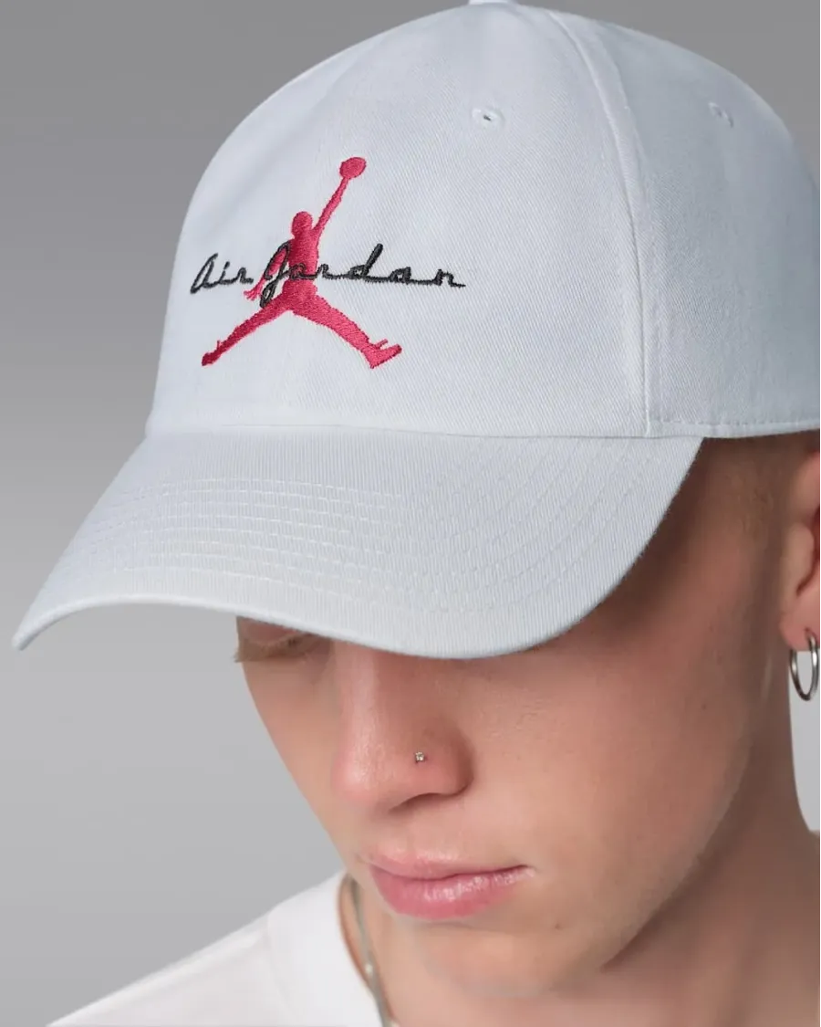 Кепка Nike Air Jordan Club Cap Unstructured Adjustable IF8483-100
