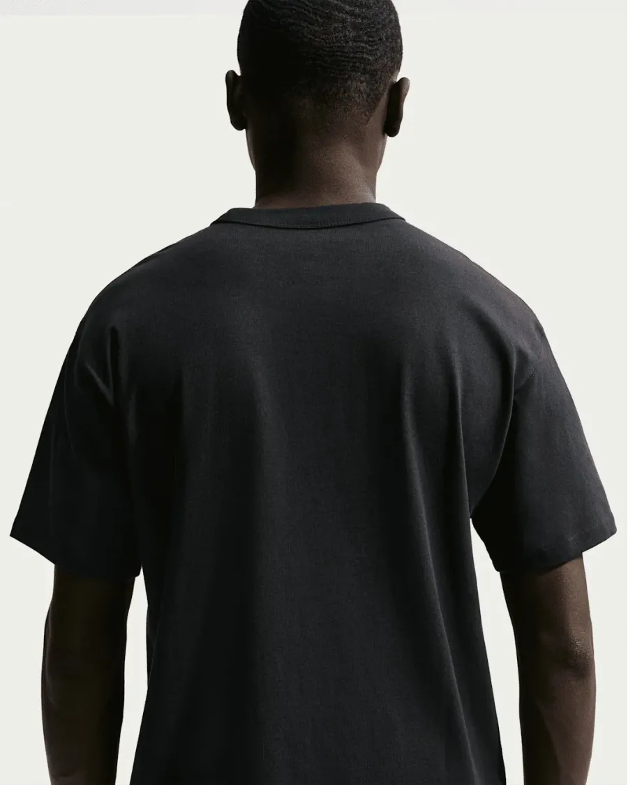 Футболка Nike Sportswear Premium Essentials IH1121-010