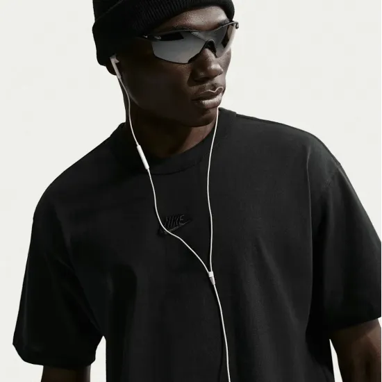 Футболка Nike Sportswear Premium Essentials IH1121-010