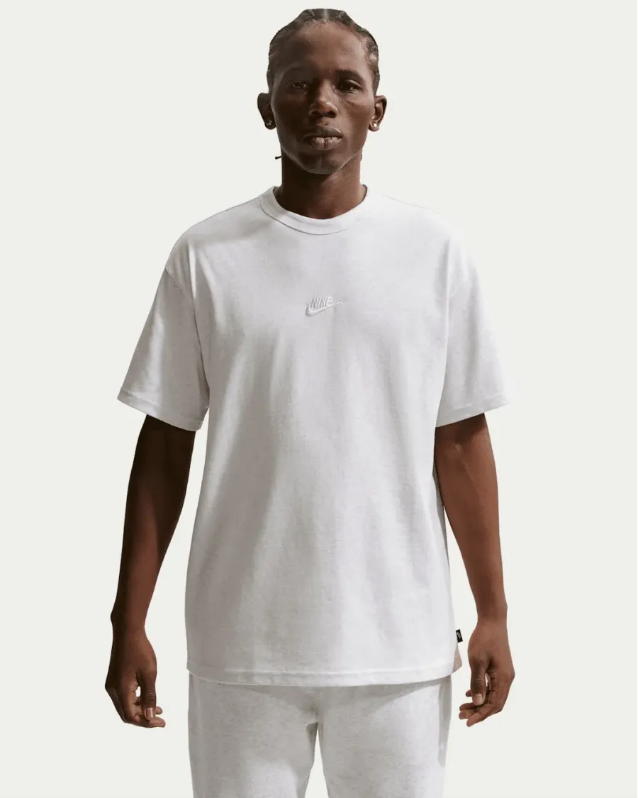 Футболка Nike Sportswear Premium Essentials IH1121-051