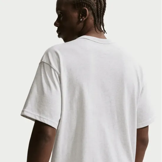 Футболка Nike Sportswear Premium Essentials IH1121-051