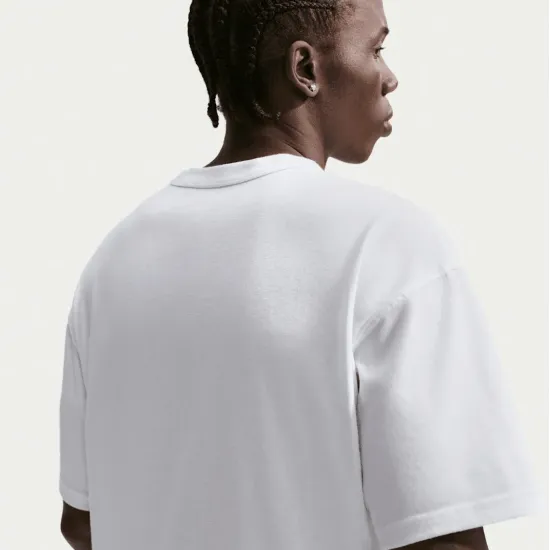 Футболка Nike Sportswear Premium Essentials IH1121-100