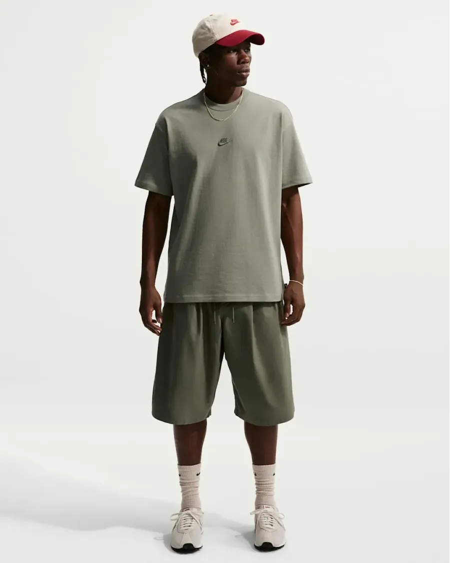 Футболка Nike Sportswear Premium Essentials IH1121-328