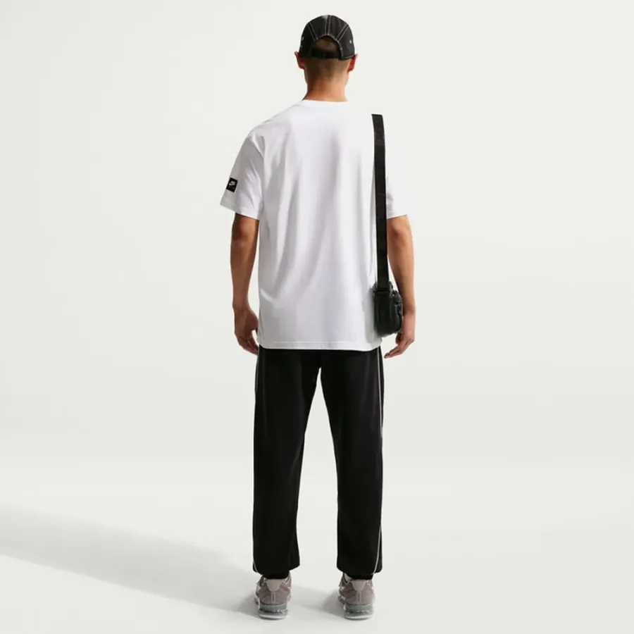Футболка Nike Sportswear IH1359-100