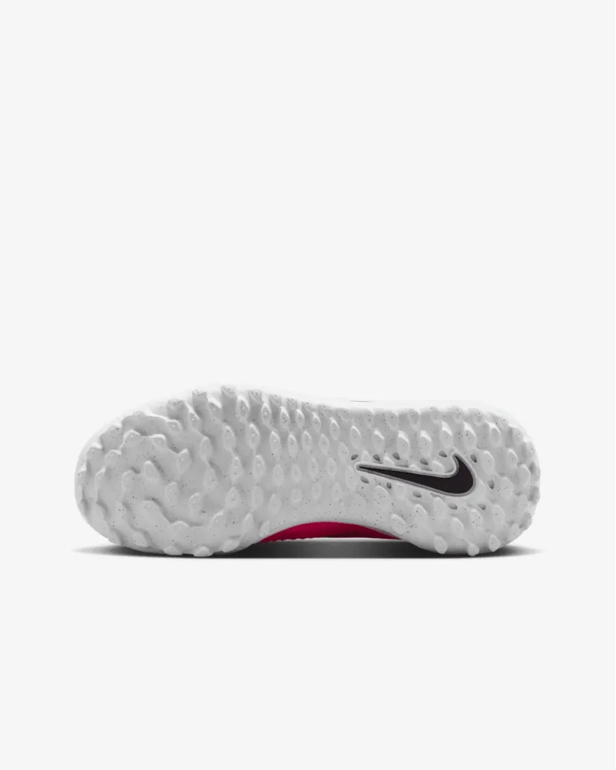 Сороконіжки Nike Phantom 6 Low Academy TF IH1797-901