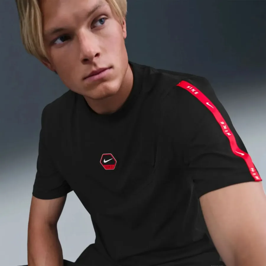 Футболка Nike Sportswear CS Dri-FIT Tee IH4288-010
