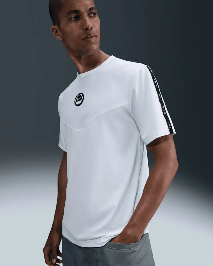 Футболка Nike Sportswear CS Dri-FIT Tee IH4288-100