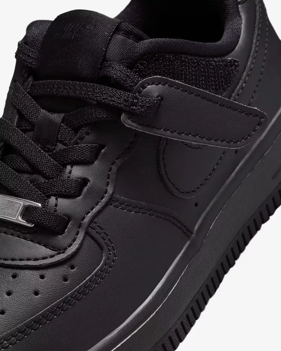Кросівки Nike Force 1 Low EasyOn IH4498-001