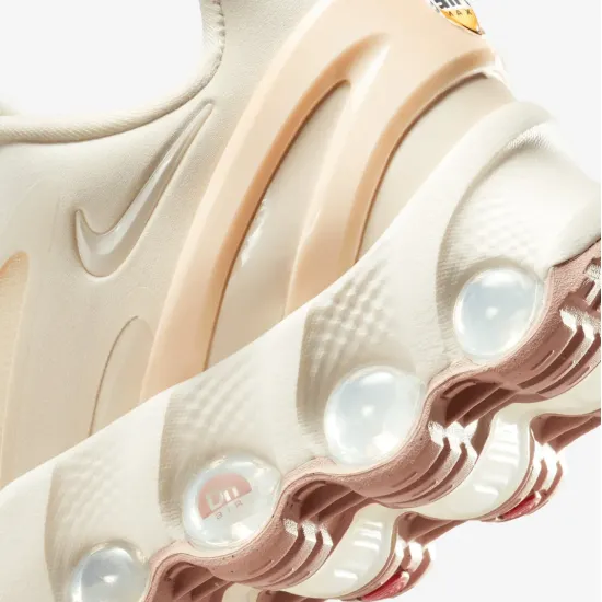 Кросівки Nike Air Max Dn8 IH5084-219