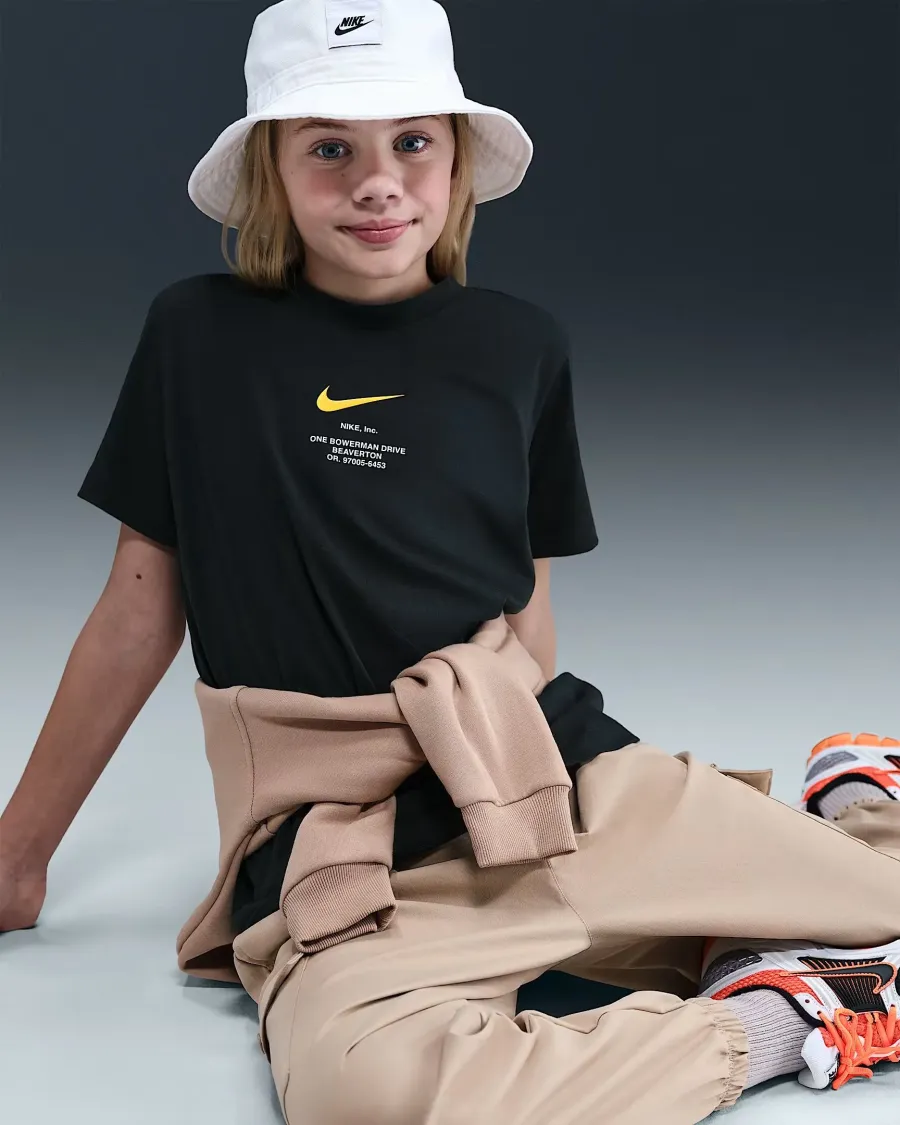 Футболка Nike Sportswear IH5202-010