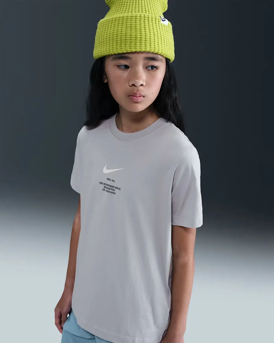 Футболка Nike Sportswear IH5202-077