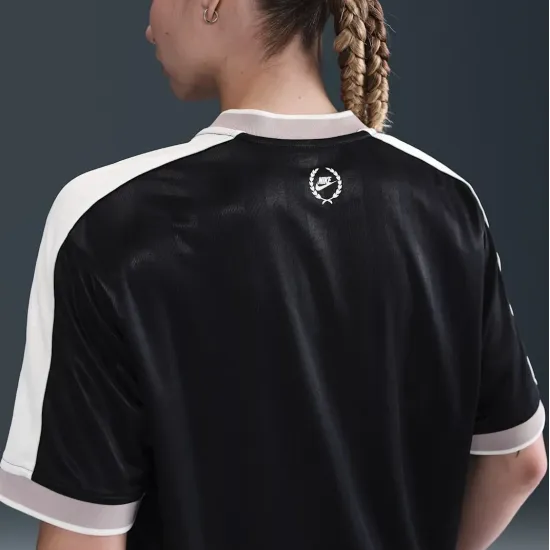 Футболка Nike Sportswear V-Neck Jersey Top IH8504-010