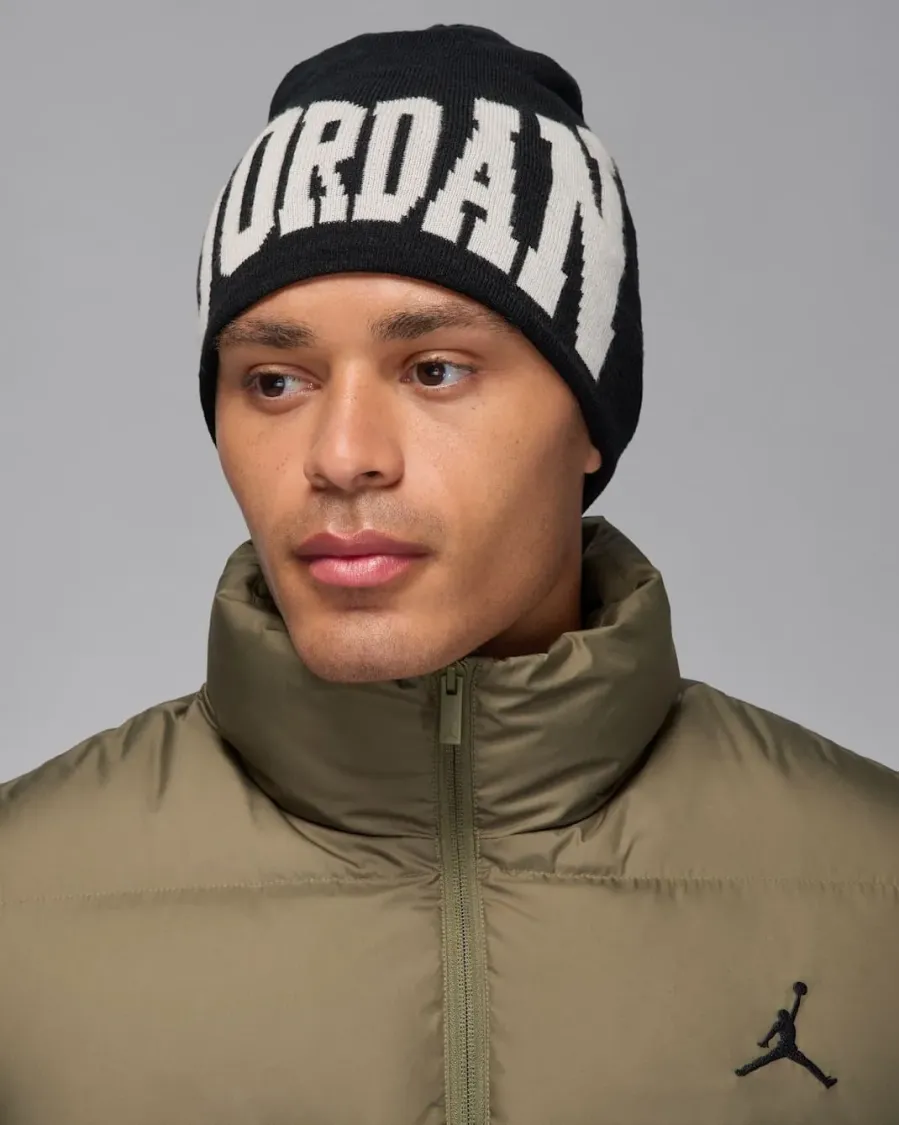 Шапка Nike Air Jordan Peak Beanie II1716-010