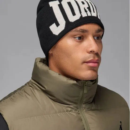 Шапка Nike Air Jordan Peak Beanie II1716-010