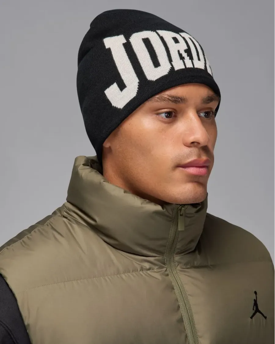Шапка Nike Air Jordan Peak Beanie II1716-010