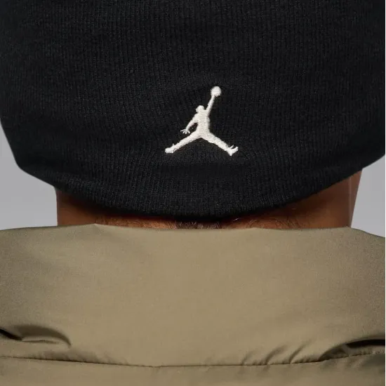 Шапка Nike Air Jordan Peak Beanie II1716-010