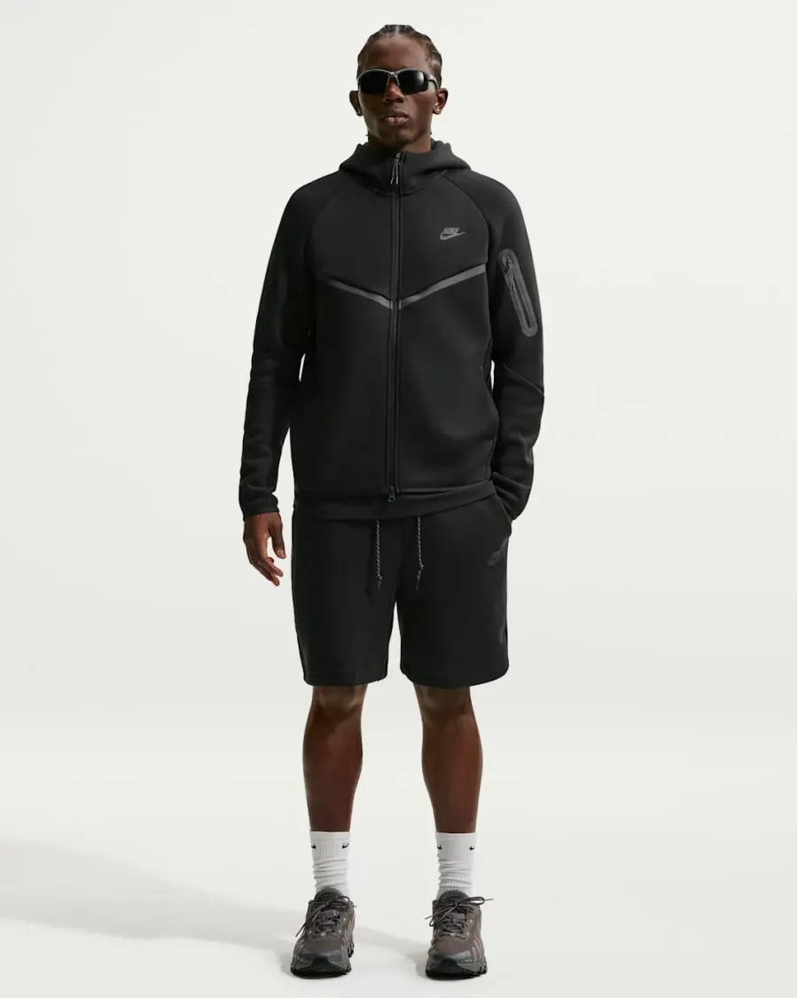 Шорти Nike Sportswear Tech Fleece IM0693-010