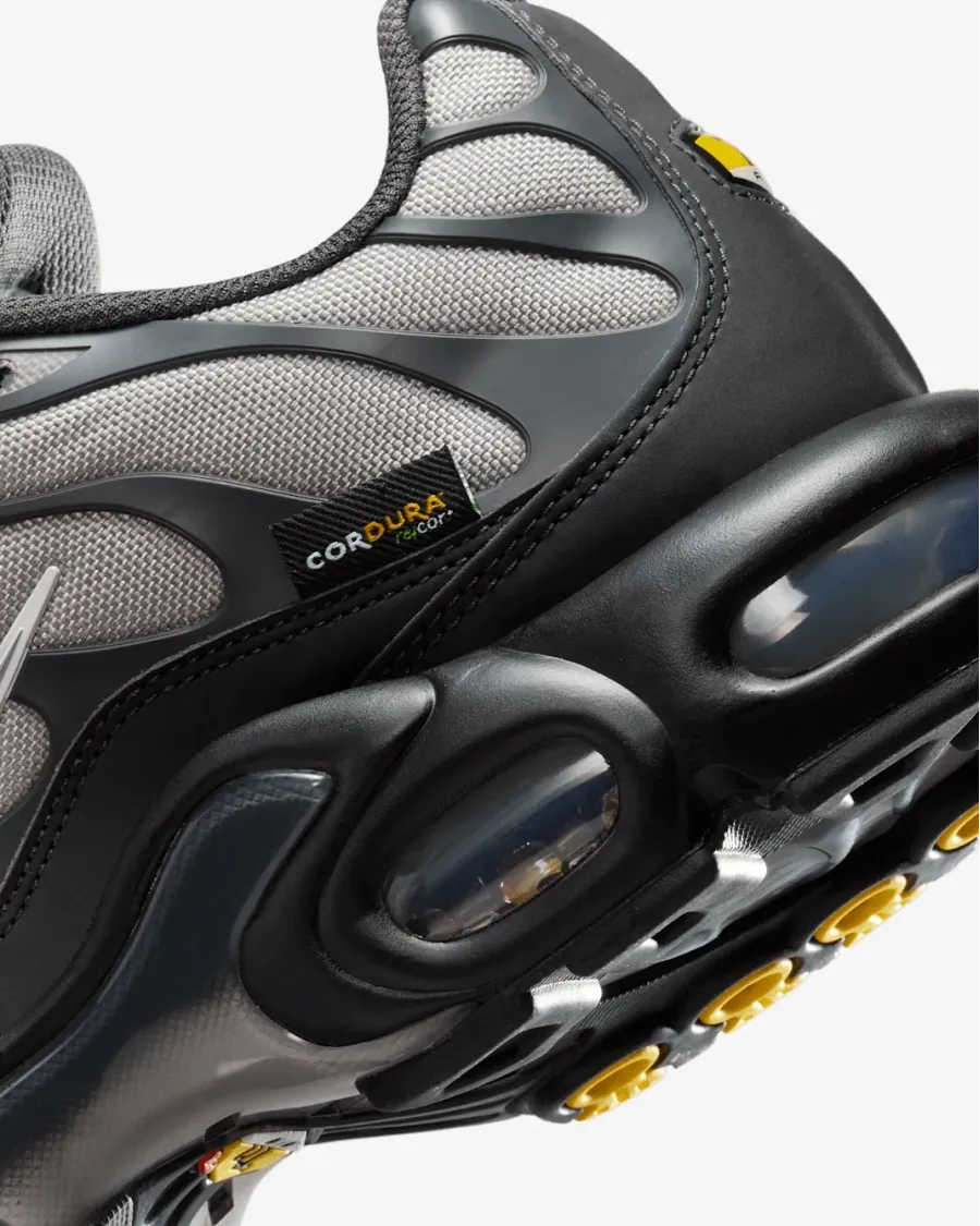 Кросівки Nike Air Max Plus Cordura IM5983-070