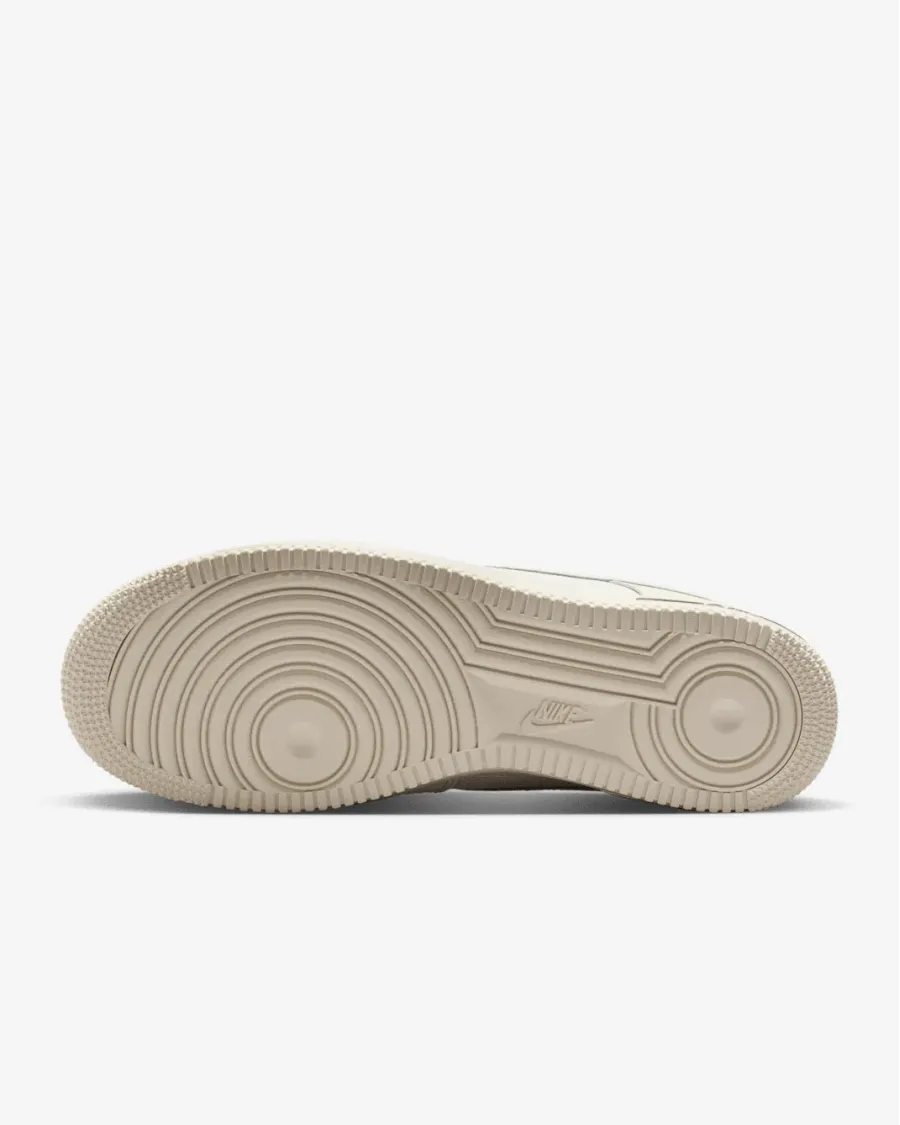 Кросівки Nike Air Force 1 ’07 LV8 IM6002-030