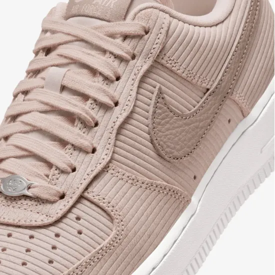 Кросівки Nike Air Force 1 07 IM6533-602