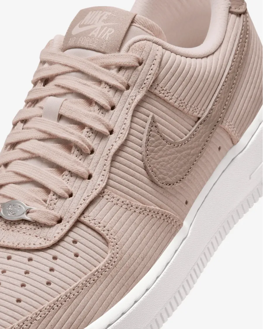 Кросівки Nike Air Force 1 07 IM6533-602