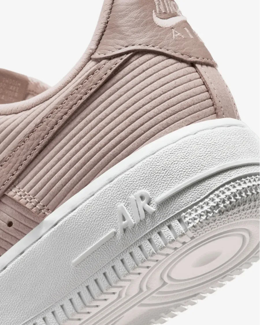 Кросівки Nike Air Force 1 07 IM6533-602
