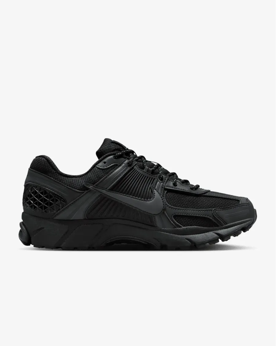 Кросівки Nike Zoom Vomero 5 SE IM6597-001