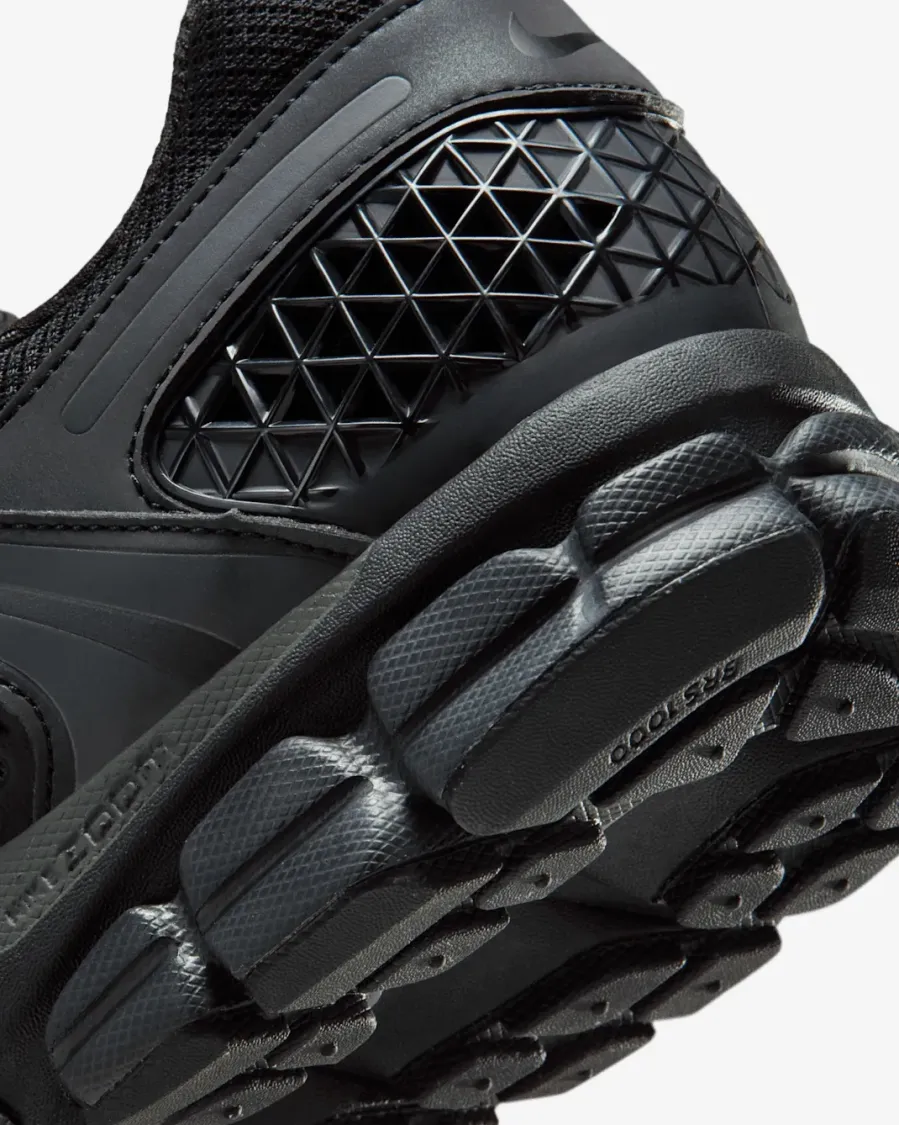 Кросівки Nike Zoom Vomero 5 SE IM6597-001