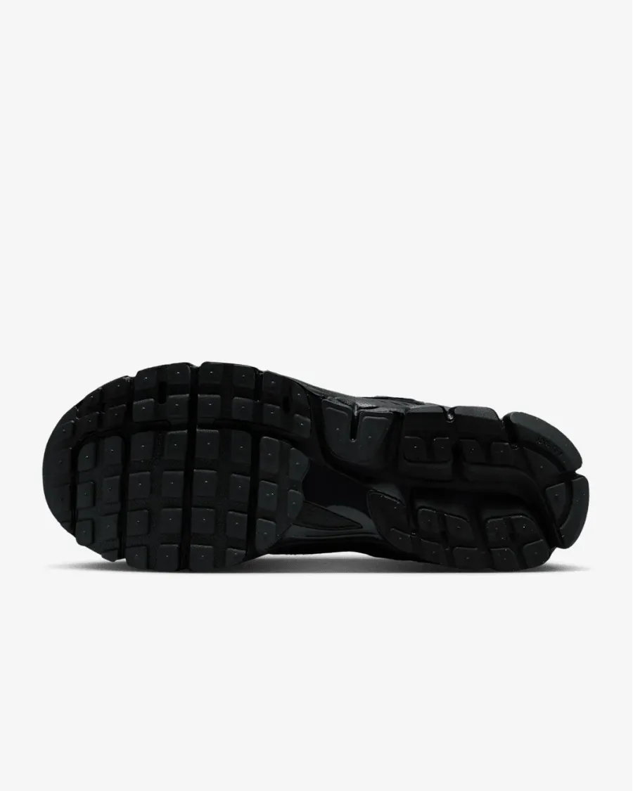 Кросівки Nike Zoom Vomero 5 SE IM6597-001