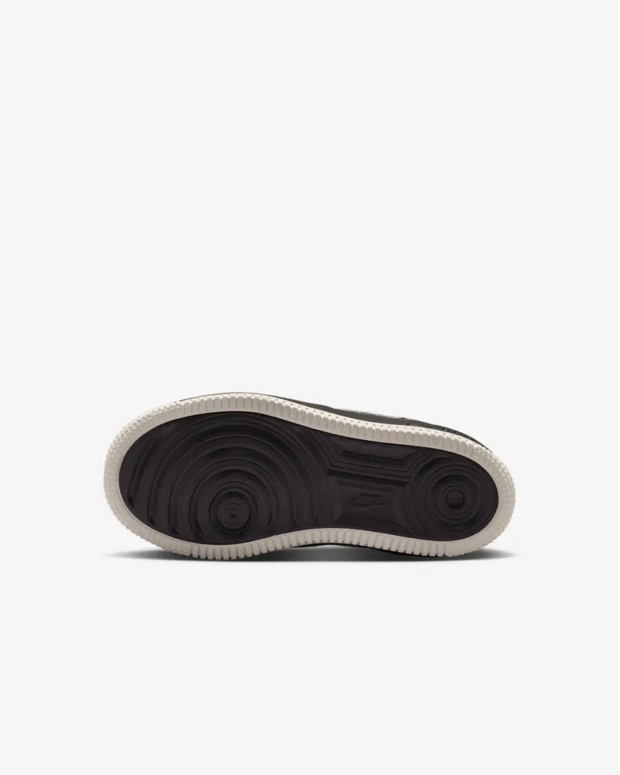 Кросівки Nike Force 1 Low LV8 2 IM8000-001