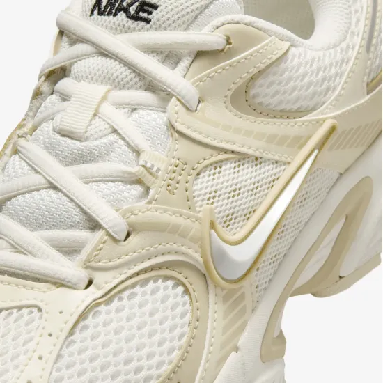 Кросівки Nike V5 RNR SE IO0464-101